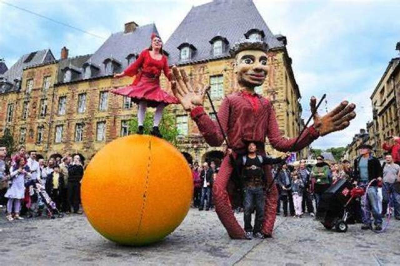 Le Bourbon Hypercentre Charleville-Mezieres Exterior foto